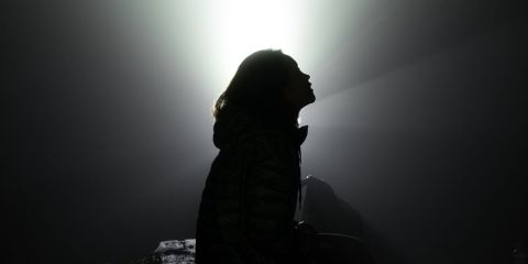 5 thriller books featuring actresses to add to your TBR book list.